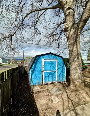 401 Oregon Terrace Medford OR 97504