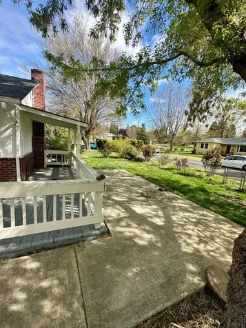 401 Oregon Terrace Medford OR 97504