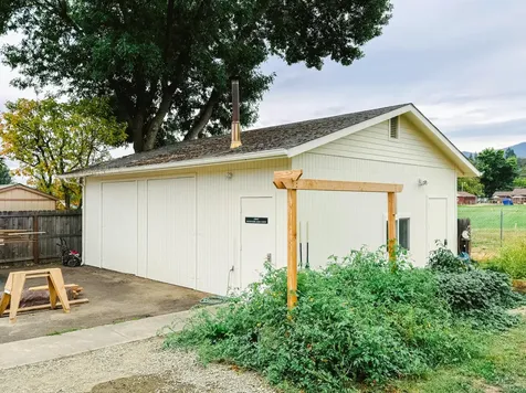 2091 Alamar Street Medford OR 97501