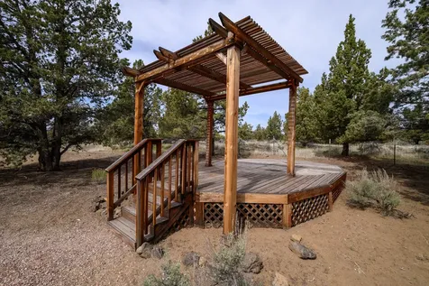 6673 NW Homestead Way Redmond OR 97756