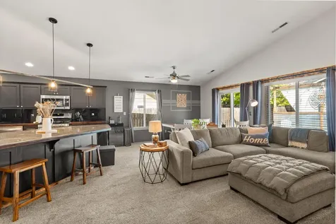 3460 Poppywoods Drive Medford OR 97504