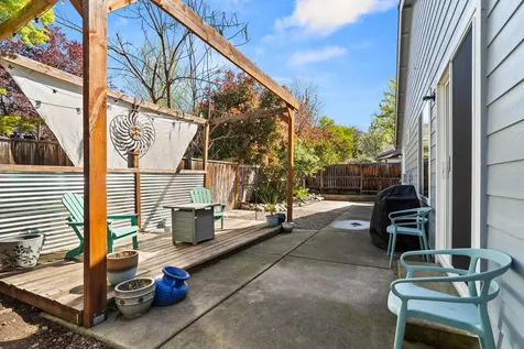 3460 Poppywoods Drive Medford OR 97504