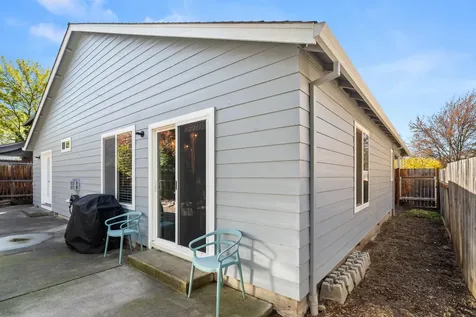 3460 Poppywoods Drive Medford OR 97504