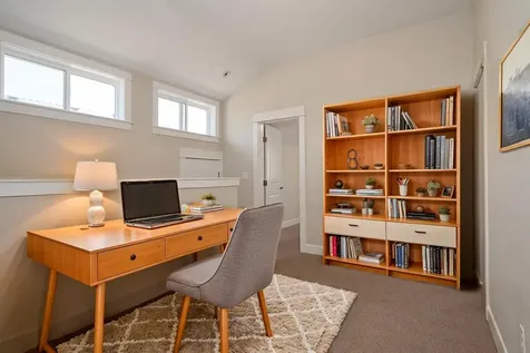 346 Stoneridge Avenue Ashland OR 97520