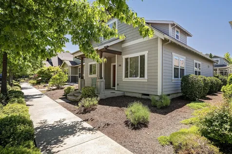 346 Stoneridge Avenue Ashland OR 97520