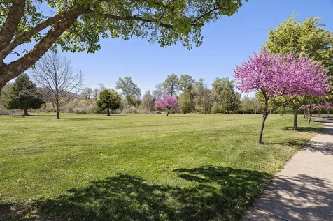 346 Stoneridge Avenue Ashland OR 97520