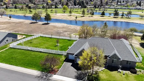 1040 Harbor Isle Boulevard Klamath Falls OR 97601