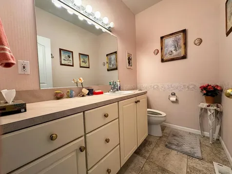 1040 Harbor Isle Boulevard Klamath Falls OR 97601