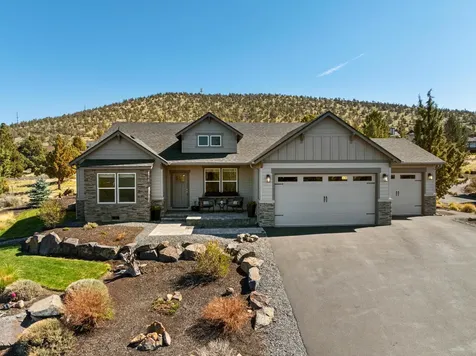608 Highland Meadow Loop Redmond OR 97756