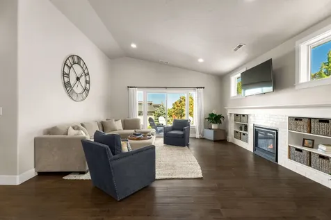 608 Highland Meadow Loop Redmond OR 97756