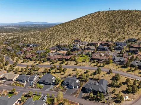 608 Highland Meadow Loop Redmond OR 97756
