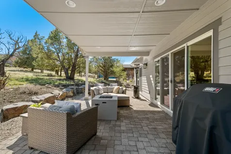 608 Highland Meadow Loop Redmond OR 97756