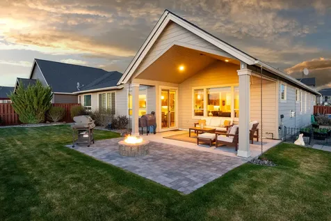 939 NE Hudspeth Circle Prineville OR 97754