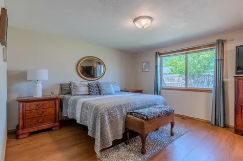 1436 Elaine Way Medford OR 97501