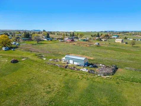 510 SW Colfax Lane Madras OR 97741