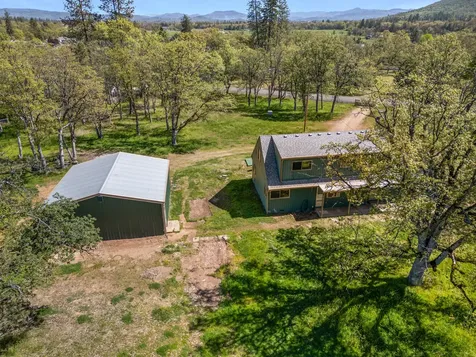 11515 Michael Road Central Point OR 97502
