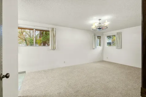957 Eric Loop Grants Pass OR 97526