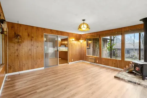 957 Eric Loop Grants Pass OR 97526