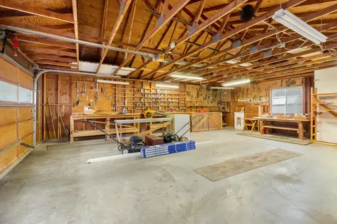 957 Eric Loop Grants Pass OR 97526