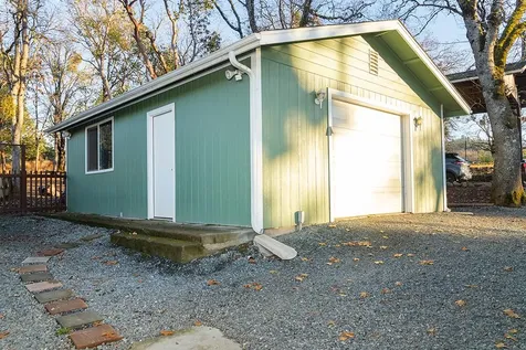 465 W Jones Creek Road Grants Pass OR 97526