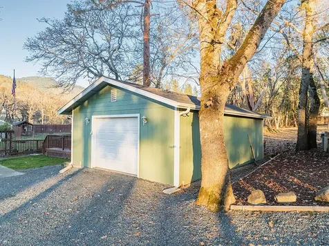 465 W Jones Creek Road Grants Pass OR 97526