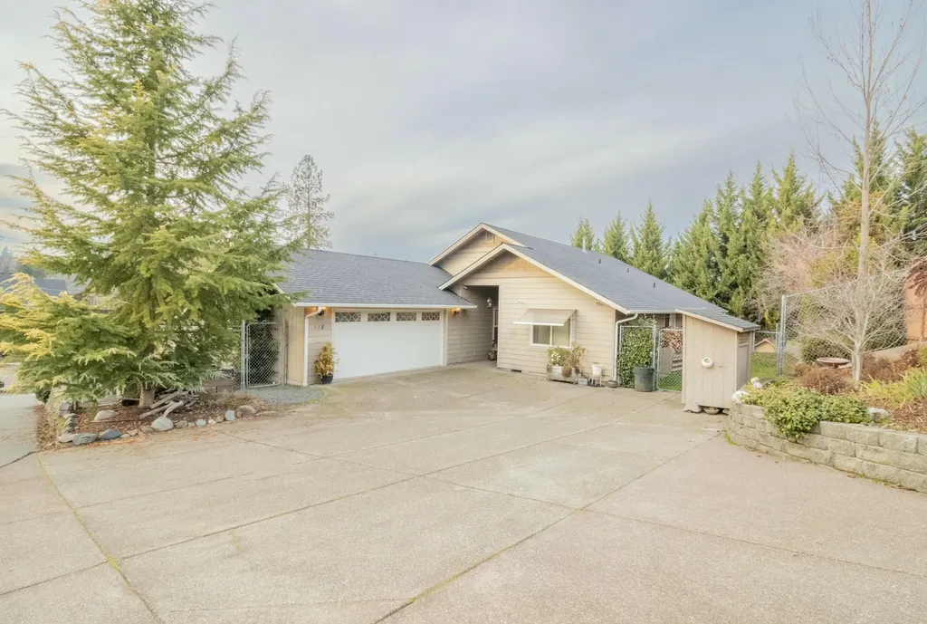 118 SE Maice Court Grants Pass OR 97527