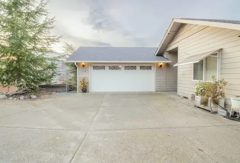 118 SE Maice Court Grants Pass OR 97527