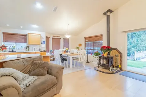 118 SE Maice Court Grants Pass OR 97527