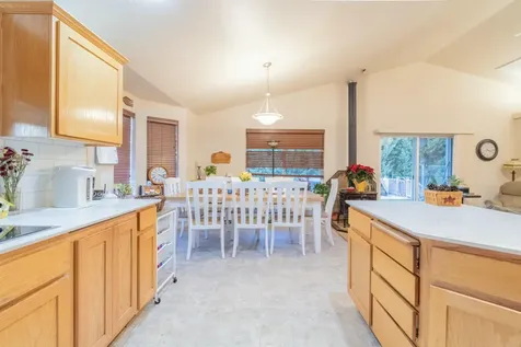118 SE Maice Court Grants Pass OR 97527