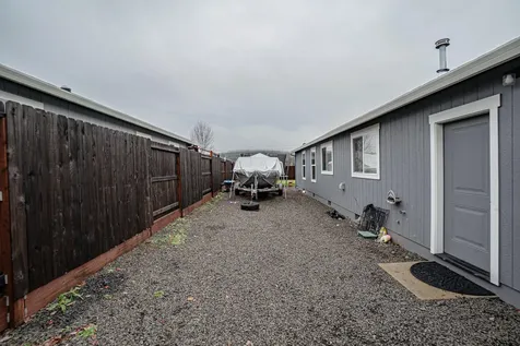 1007 Stonewater Drive Eagle Point OR 97524