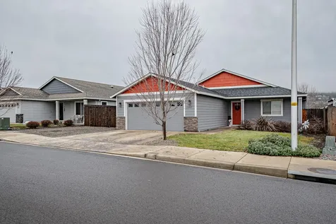 1007 Stonewater Drive Eagle Point OR 97524