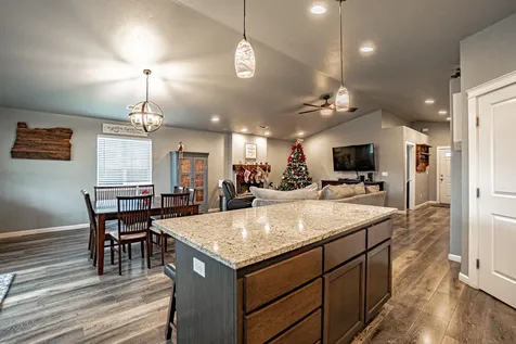 1007 Stonewater Drive Eagle Point OR 97524