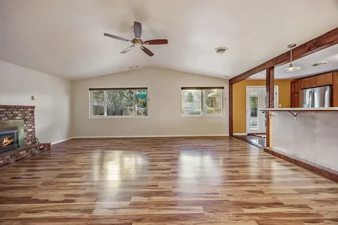 360 Oxford Street Ashland OR 97520
