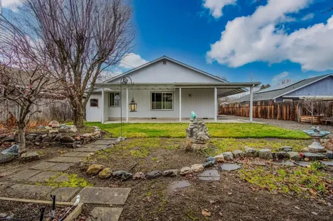 1483 S Oakdale Avenue Medford OR 97501