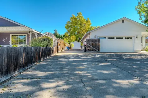 1483 S Oakdale Avenue Medford OR 97501