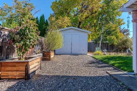 1483 S Oakdale Avenue Medford OR 97501