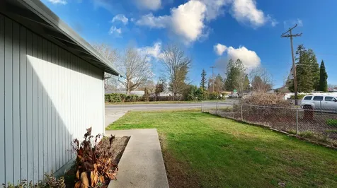 1840 Kings Highway Medford OR 97501