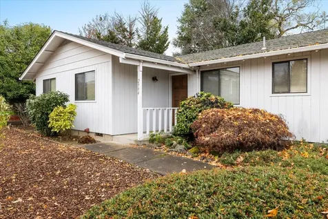 2994 Seckel Street Medford OR 97504