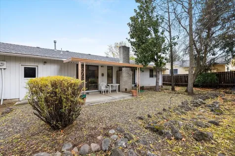 2994 Seckel Street Medford OR 97504
