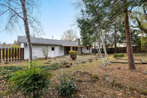 2994 Seckel Street Medford OR 97504