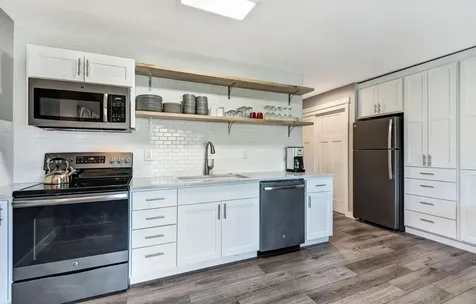 1565 NW Wall Street Bend OR 97703