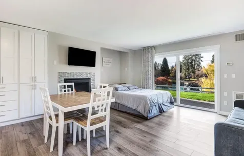 1565 NW Wall Street Bend OR 97703