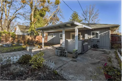 520 Benson Street Medford OR 97501