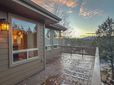 9751 Kestrel Road Klamath Falls OR 97601
