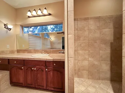 9751 Kestrel Road Klamath Falls OR 97601
