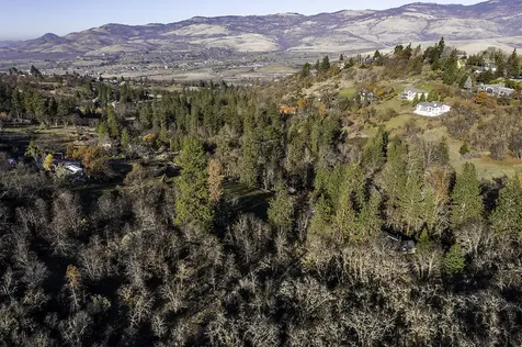 551 Grandview Drive Ashland OR 97520