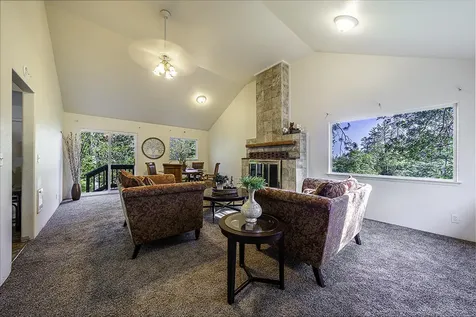 551 Grandview Drive Ashland OR 97520