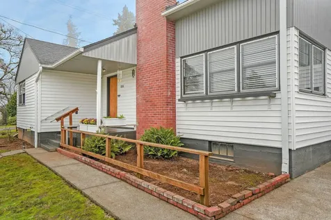 880 Spears Avenue SE Salem OR 97302