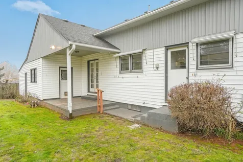 880 Spears Avenue SE Salem OR 97302
