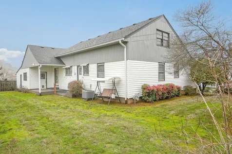 880 Spears Avenue SE Salem OR 97302